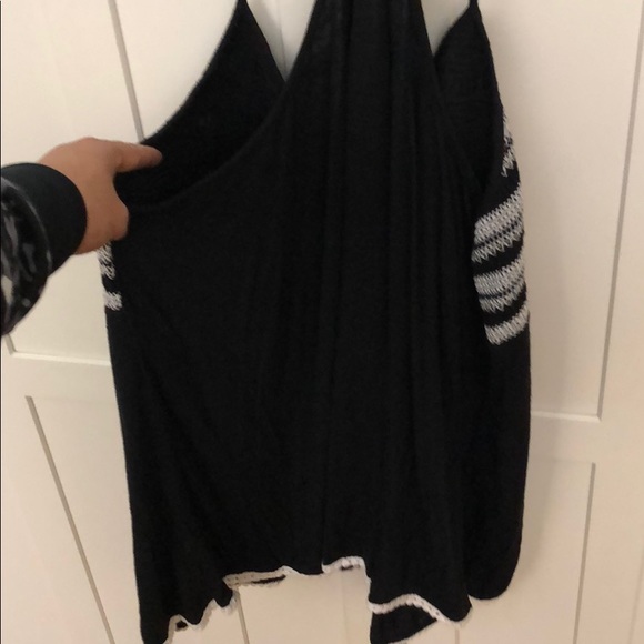 Maurice’s sleeveless top - Picture 4 of 4